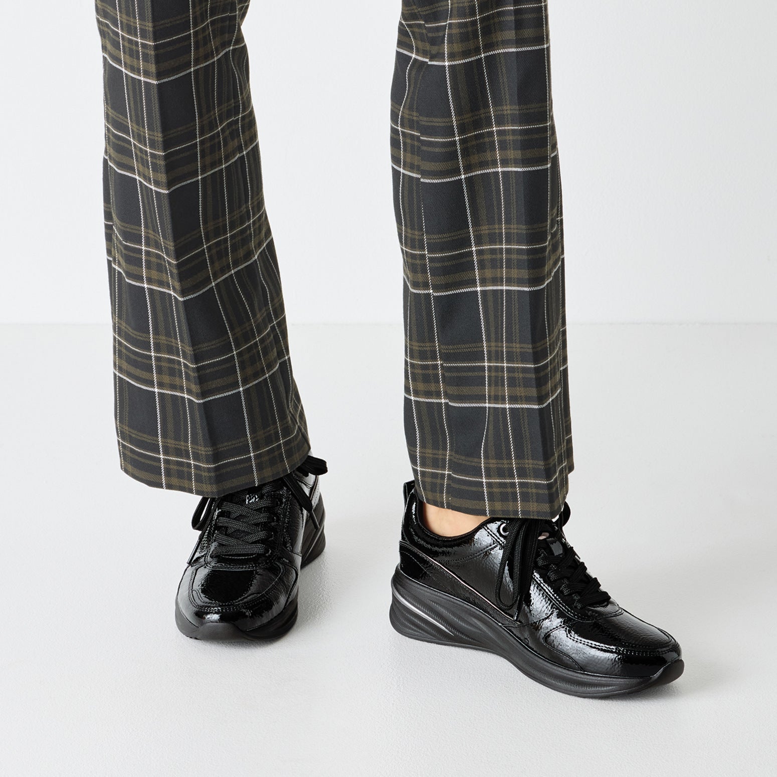 tamaris-troyes-baskets-noir-23754-45-018-2